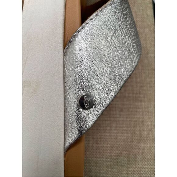 UGG Women's Emily Slide Sandal Metallic Silver Size 9 - Picture 9 of 12